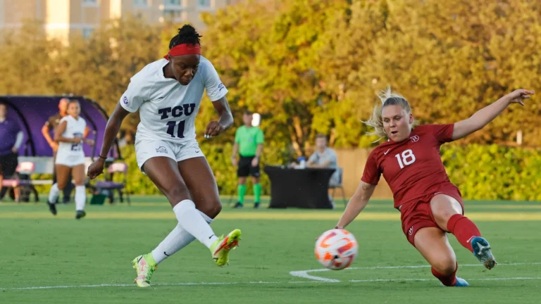 Lara Schenk soccer player at Harvard