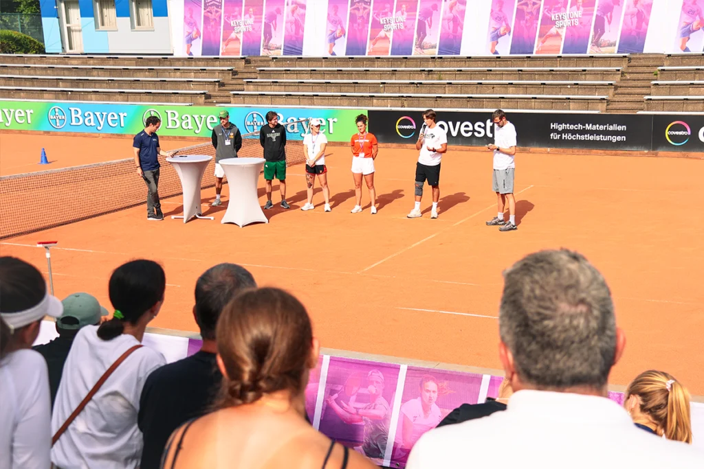 Q&A med college-trenere på tennisbanen