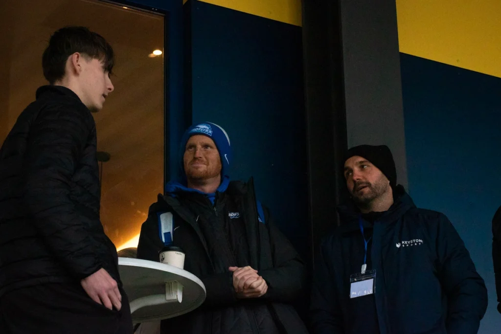 College-trener, spiller og Keystone Sports-konsulent snakker på Keystone Sports College Soccer Showcase